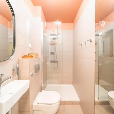Apartment Fala Metro Sgh Klub Stodola Parking Parkview Fast Wifi Warsaw