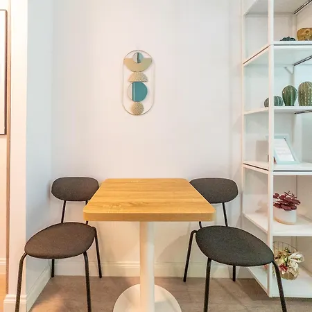 Apartment Fala Metro Sgh Klub Stodola Parking Parkview Fast Wifi