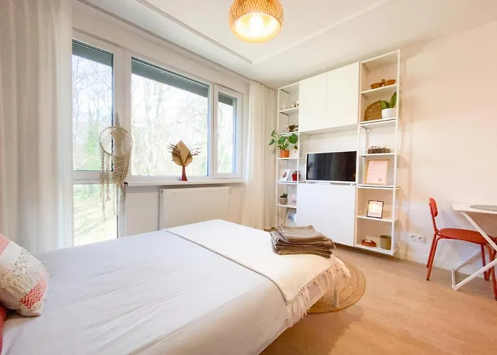 Fala Metro Sgh Klub Stodola Parking Parkview Fast Wifi * Varsovia