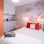 Fala 15min Metro To Pge Narodowy Self-checkin Klub Stodola Sgh Parking Parkview Fast Wifi *